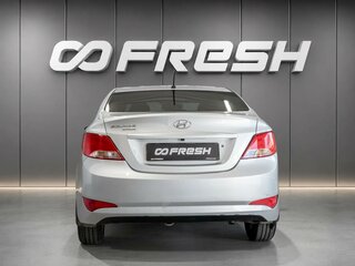 2016 Hyundai Solaris I Рестайлинг, серебристый, 1000000 рублей, вид 4