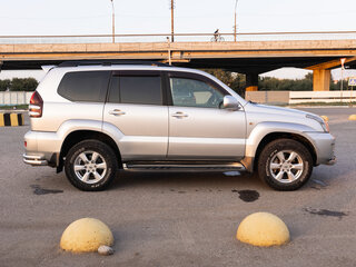 2007 Toyota Land Cruiser Prado 4-speed 120 Series, серебристый, 2000000 рублей, вид 3