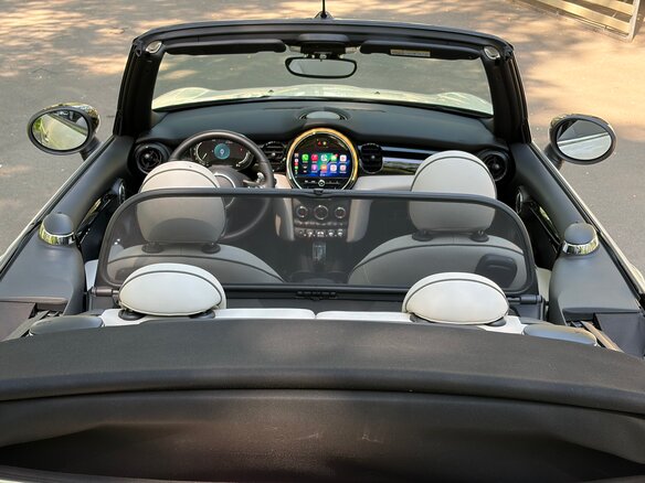 2021 Mini Cabrio Cooper III Рестайлинг, белый, 2700000 рублей - вид 20