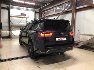 2021 Toyota Land Cruiser 300 Series, синий, 10700000 рублей, вид 4