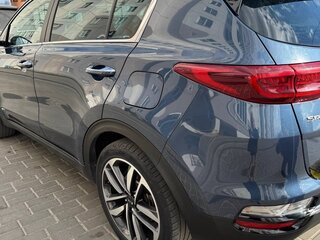 2018 Kia Sportage IV Рестайлинг, синий, 1700000 рублей, вид 3