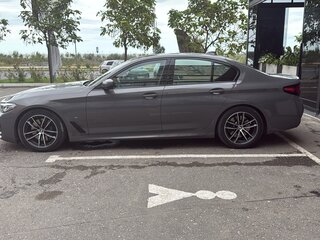 2021 BMW 5 серии 520i VII (G30/G31/G38) Рестайлинг, коричневый, 2900000 рублей, вид 2