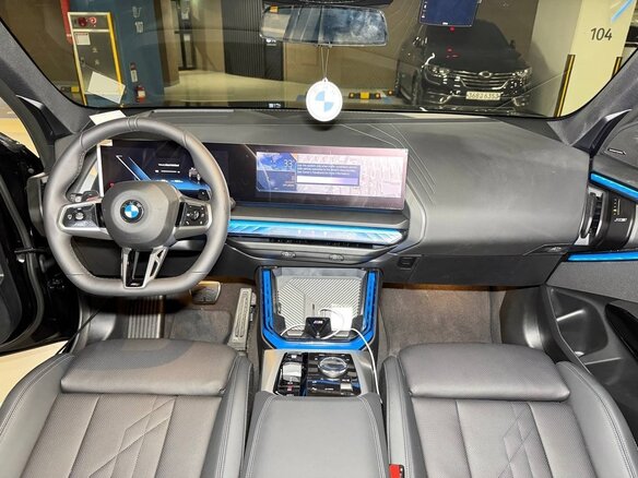 2025 BMW X3 20i xDrive IV (G45/G48), чёрный - вид 23