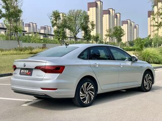 2021 Volkswagen Sagitar III, серебристый, 1300000 рублей, вид 4