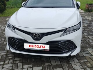2020 Toyota Camry VIII (XV70), белый, 2949999 рублей, вид 3