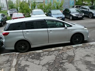 2009 Toyota Wish II, серебристый, 1500000 рублей, вид 2