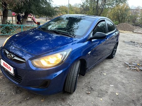 2011 Hyundai Solaris I, синий, 575000 рублей, вид 1
