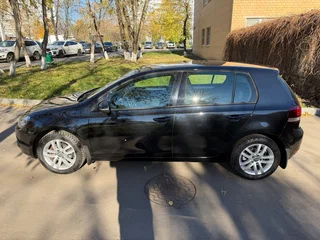 2012 Volkswagen Golf VI, чёрный, 1350000 рублей, вид 3