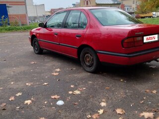 1990 Nissan Primera I (P10), красный, 120000 рублей, вид 4