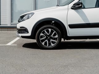 2026 Lada (ВАЗ) Granta Cross I Рестайлинг, белый, 1196000 рублей, вид 1
