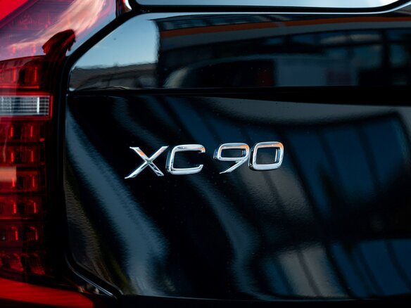 2026 Volvo XC90 B5 II Рестайлинг 2, чёрный, 10100000 рублей - вид 6