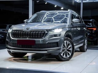2023 Skoda Kodiaq I Рестайлинг, серый, 3956000 рублей, вид 2