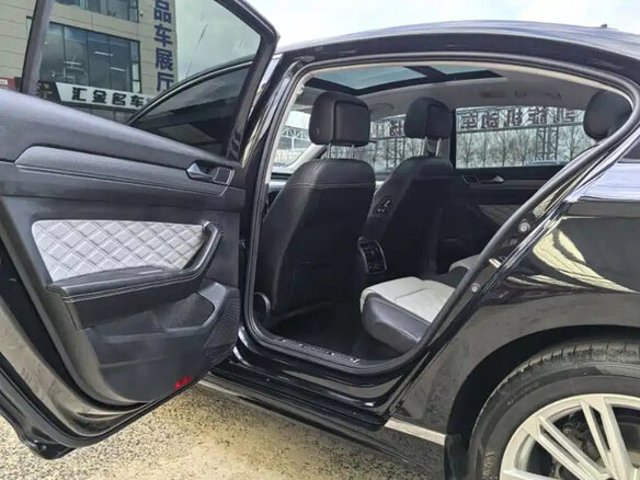 2022 Volkswagen Passat B8 Рестайлинг, чёрный, 1850000 рублей - вид 8