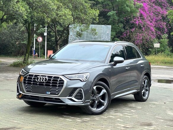2022 Audi Q3 35 TFSI II (F3), серый