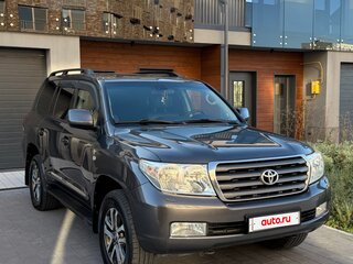 2010 Toyota Land Cruiser 200 Series, серый, 3099000 рублей, вид 2
