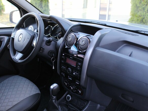 2017 Renault Duster I Рестайлинг, серебристый, 1530000 рублей - вид 6
