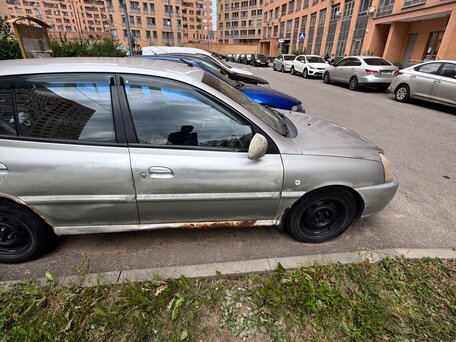 2003 Kia Rio I Рестайлинг, серебристый, 80000 рублей, вид 4