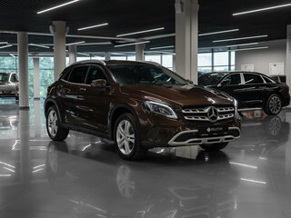 2017 Mercedes-Benz GLA 250 I (X156) Рестайлинг, коричневый, 2320000 рублей, вид 2