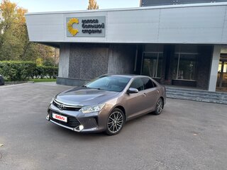 2016 Toyota Camry VII (XV50) Рестайлинг, серый, 1745000 рублей, вид 1