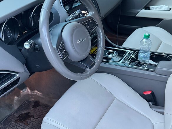 2016 Jaguar XE EcoBoost I, коричневый, 1750000 рублей - вид 9