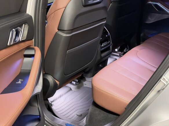 2021 BMW X6 40i III (G06), серебристый - вид 18