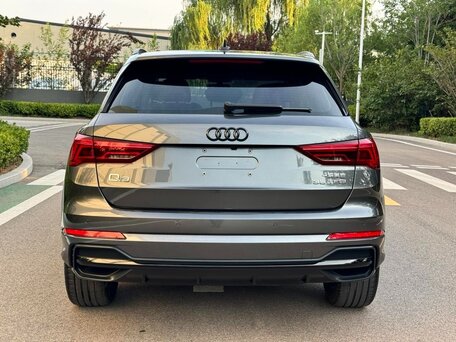 2023 Audi Q3 35 TFSI II (F3), серый, 2630000 рублей, вид 3