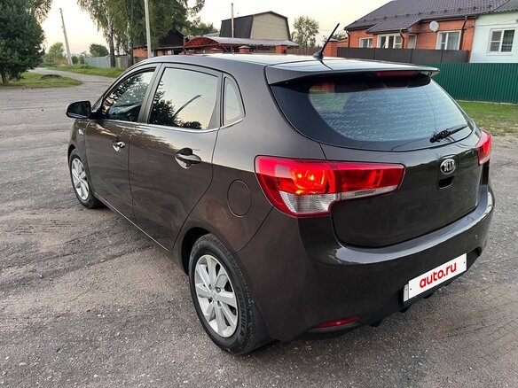 2015 Kia Rio III Рестайлинг, коричневый, 630000 рублей - вид 7