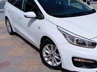 2018 Kia Ceed II Рестайлинг, белый, 1600000 рублей, вид 1