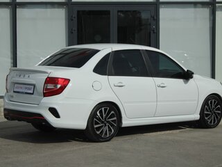 2024 Lada (ВАЗ) Granta Sport I Рестайлинг, белый, 1429000 рублей, вид 5