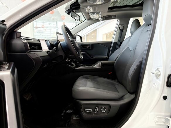 2026 Toyota RAV4 VI (XA60), белый, 4540000 рублей - вид 11