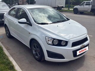2014 Chevrolet Aveo II, белый, 850000 рублей, вид 1