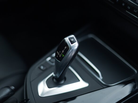 2016 BMW 3 серии Gran Turismo 320d xDrive VI (F3x) Рестайлинг, серебристый, 2490000 рублей - вид 10