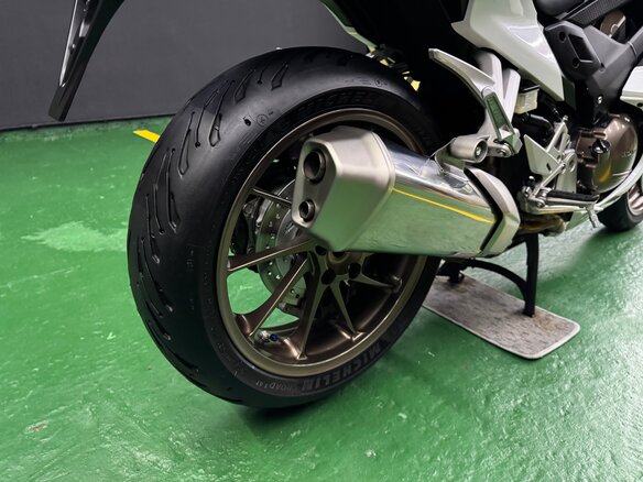 2017 Honda VFR 800, белый, 785000 рублей - вид 30