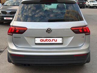 2018 Volkswagen Tiguan II, серебристый, 1950000 рублей, вид 3