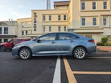 2022 Toyota Corolla XII (E210), синий, 1649999 рублей, вид 3