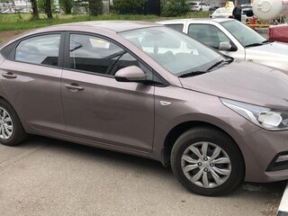 2018 Hyundai Solaris II, коричневый, 1500000 рублей, вид 2