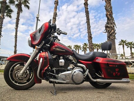 2007 Harley-Davidson Street Glide, красный, 1100000 рублей, вид 3
