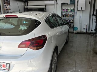 2011 Opel Astra J, белый, 850000 рублей, вид 4