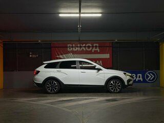 2024 Lada (ВАЗ) Vesta SW Cross I Рестайлинг (NG), белый, 1590000 рублей, вид 4