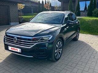 2019 Volkswagen Touareg III, чёрный, 4850000 рублей, вид 1