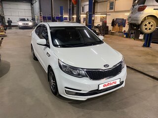 2017 Kia Rio III Рестайлинг, белый, 799999 рублей, вид 2