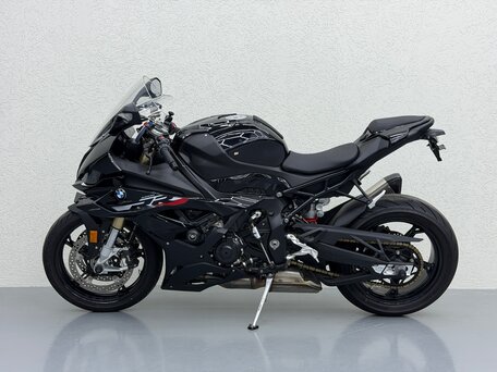 2023 BMW S 1000 RR, чёрный, 2000000 рублей, вид 3