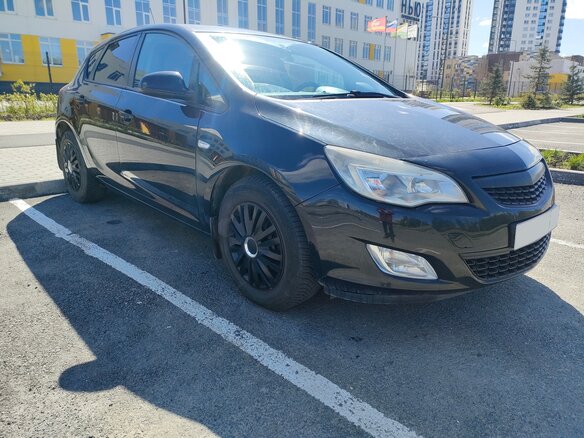 2011 Opel Astra J, чёрный, 630000 рублей - вид 2