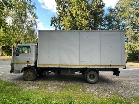 2009 TATA 613, белый, 550000 рублей, вид 3