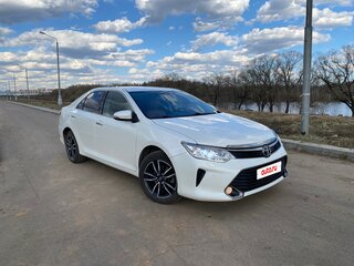 2017 Toyota Camry US Market VII (XV50) Рестайлинг, белый, 2490000 рублей, вид 3