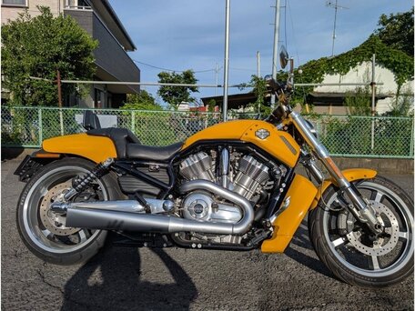 2011 Harley-Davidson V-Rod Muscle, жёлтый, 1300000 рублей, вид 2