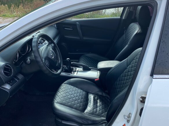 2011 Mazda 6 II (GH) Рестайлинг, белый, 830000 рублей - вид 4