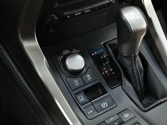 2016 Lexus NX 200 I, красный, 1985000 рублей - вид 12