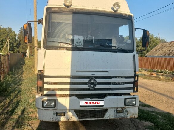 1990 Renault Major, белый