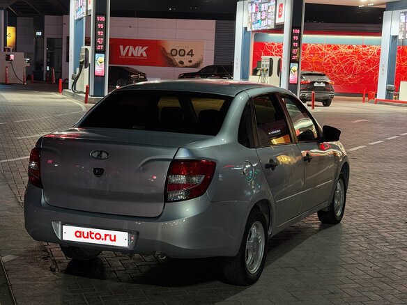 2013 Lada (ВАЗ) Granta I, серебристый, 350000 рублей - вид 2